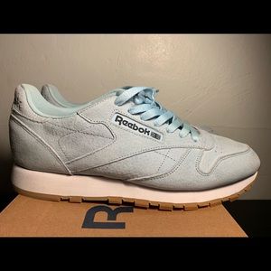 Reebok size 8.5 very fresh icy blue ❄️❄️